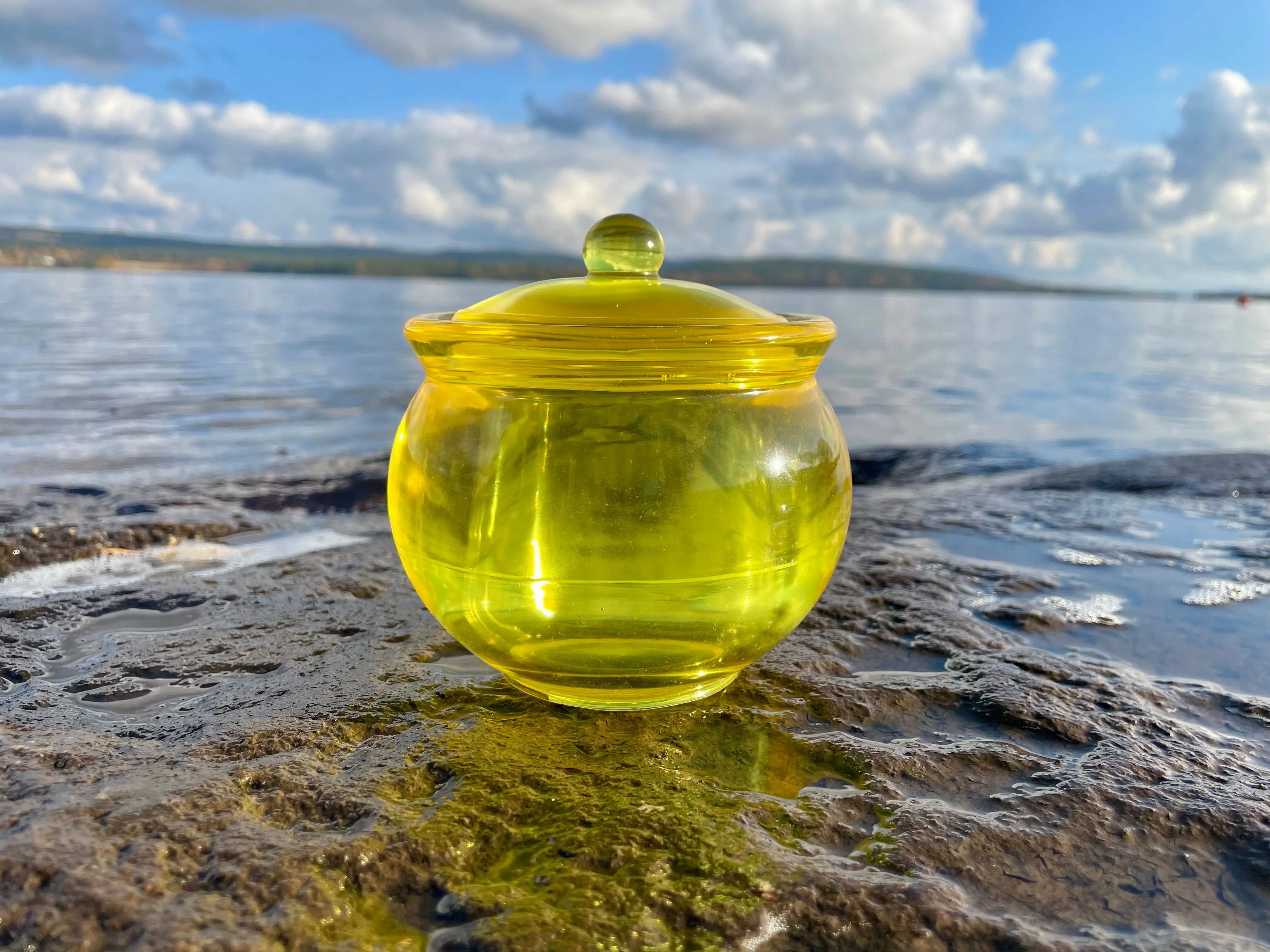 Utsøkt håndlaget dekorativ epoxy krukke med lokk (Kopi) Epoxy-Crafts