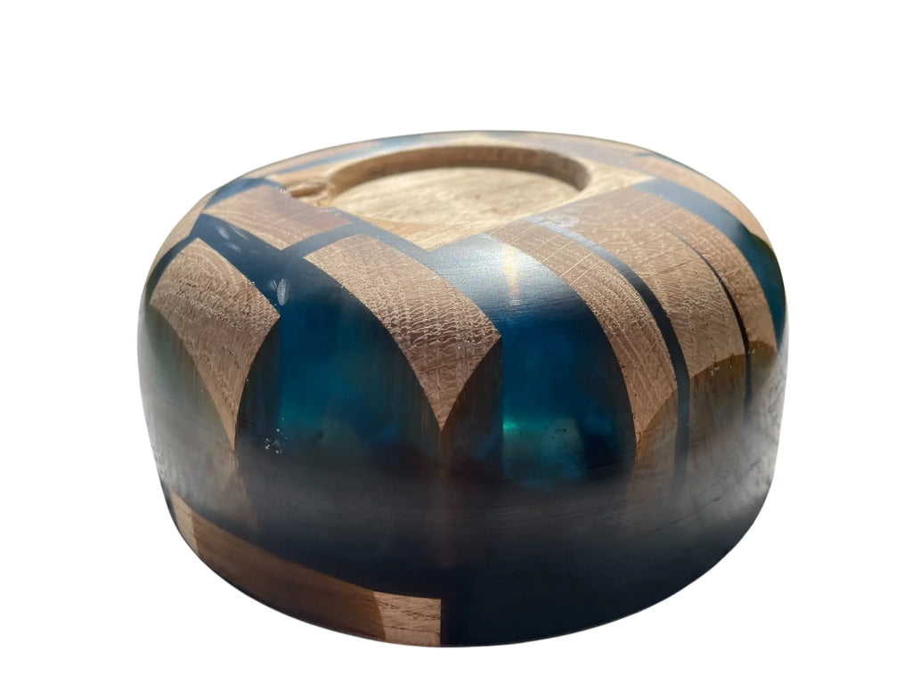 Unik håndlaget bolle i eik og epoxy – Et stykke natur med moderne sjel Epoxy-Crafts